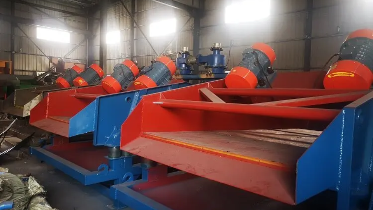 How a Linear Vibrating Screen Improves Mining Efficiency