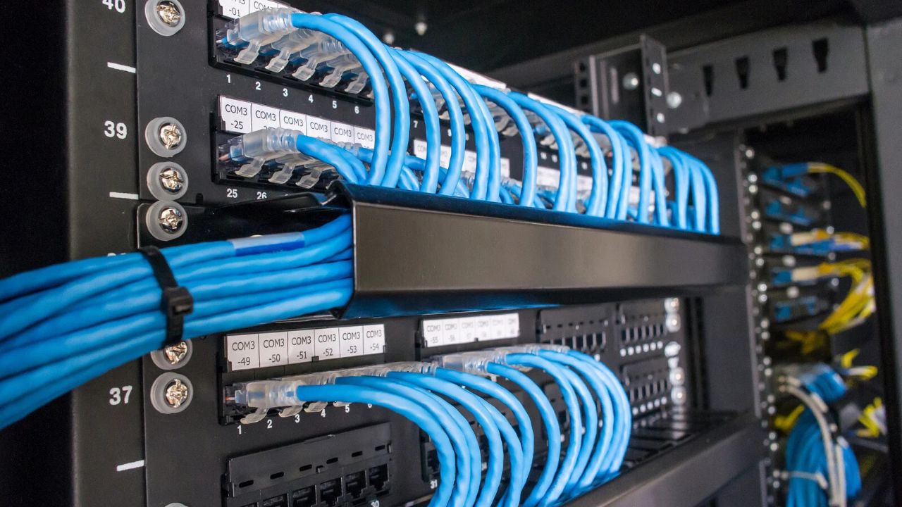 How Can a Patch Panel Enhance Data Center Performance